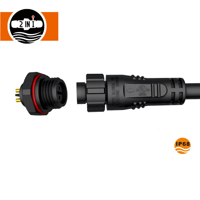 Kodėl savo elektros sistemoms verta rinktis vandeniui atsparią skydo tvirtinimo jungtį?